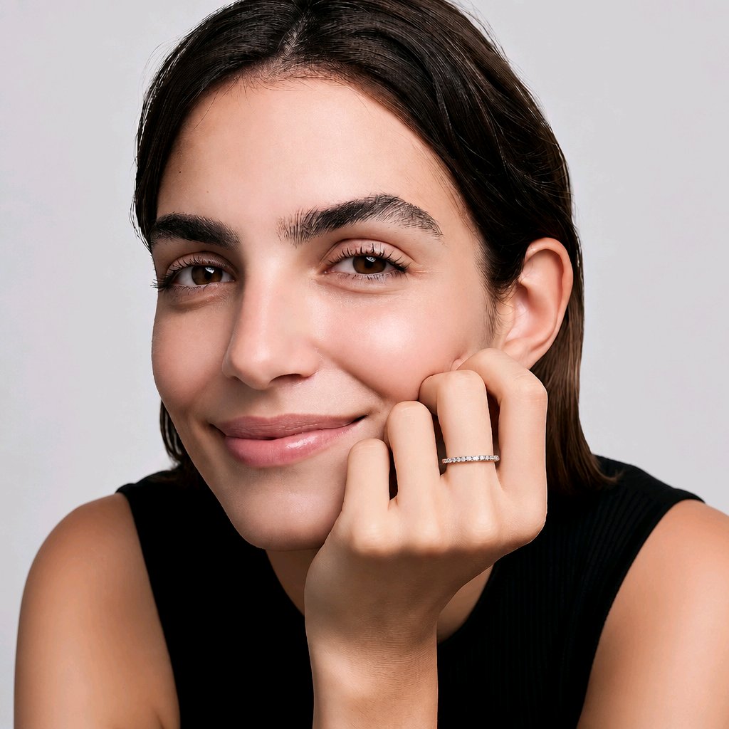 Eleganter Memoirering mit natürlichen Diamanten in Platin bei Marrying in München